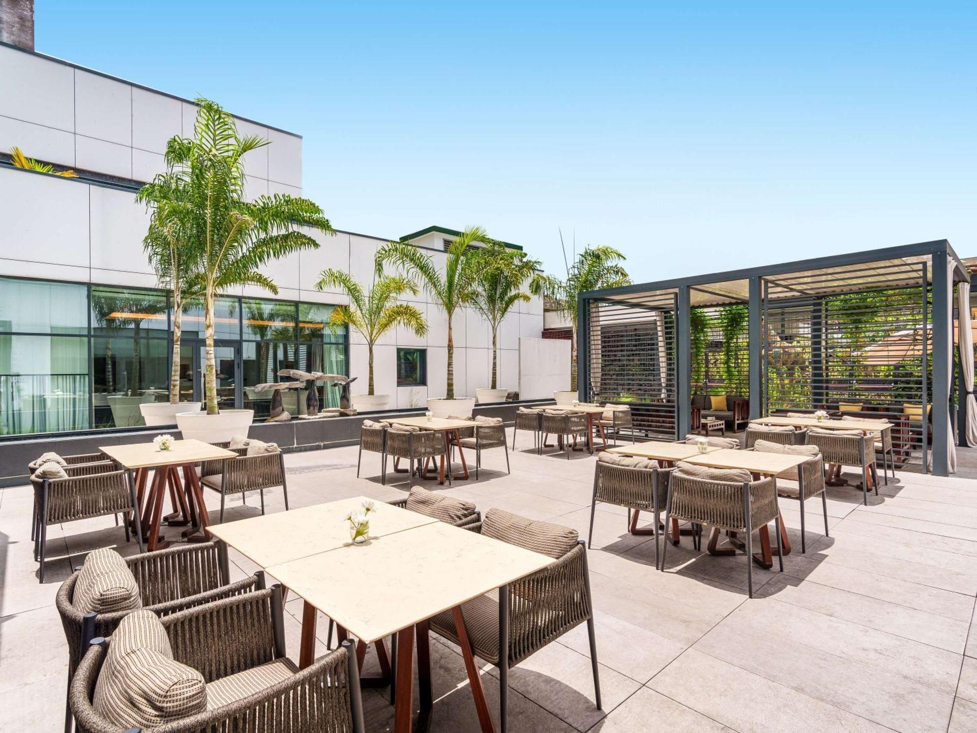 Moevenpick Hotel Abidjan Eksteriør billede